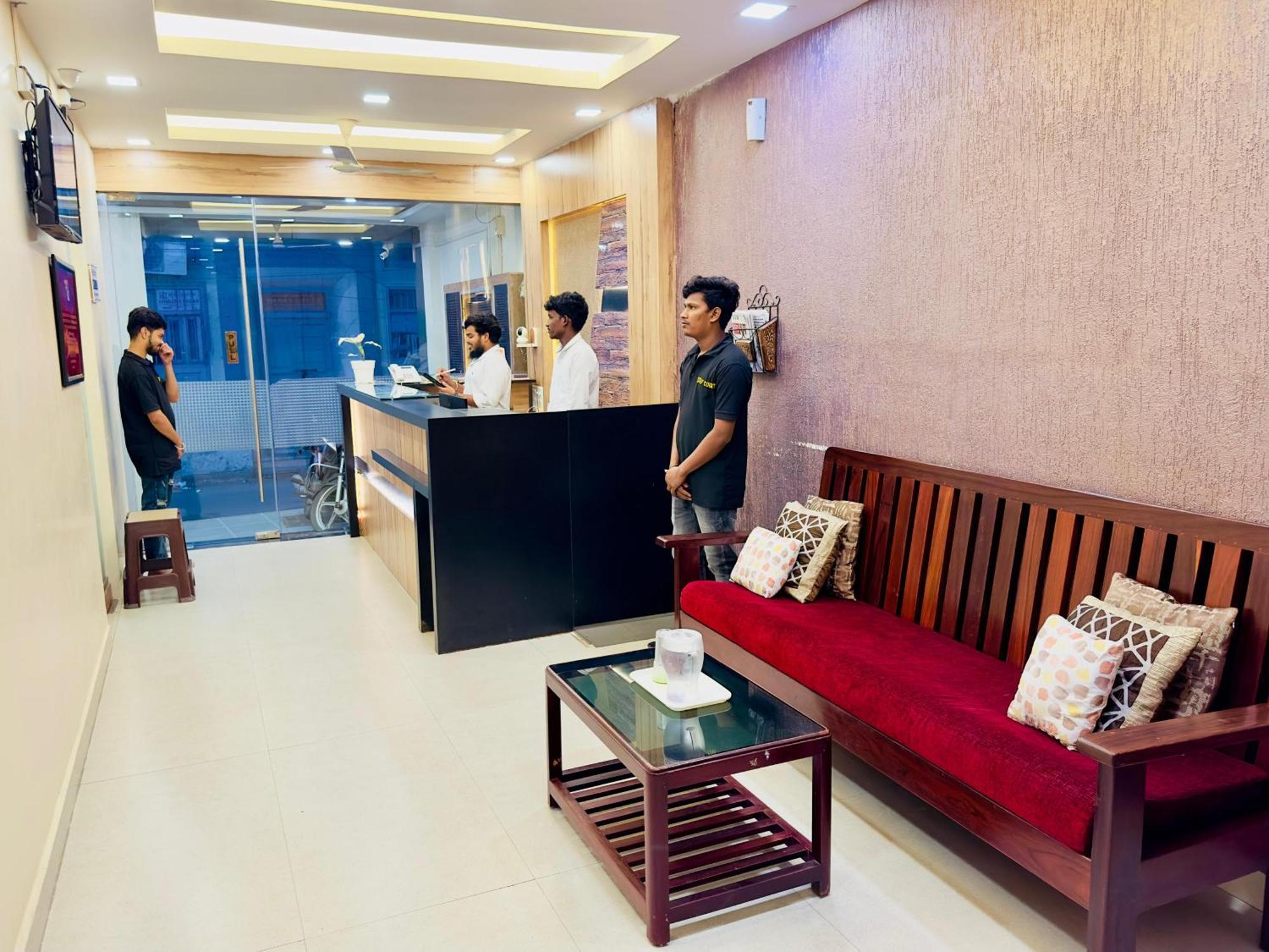 Stay Court - Business Class Hotel - Near Central Railway Station Csennai Kültér fotó