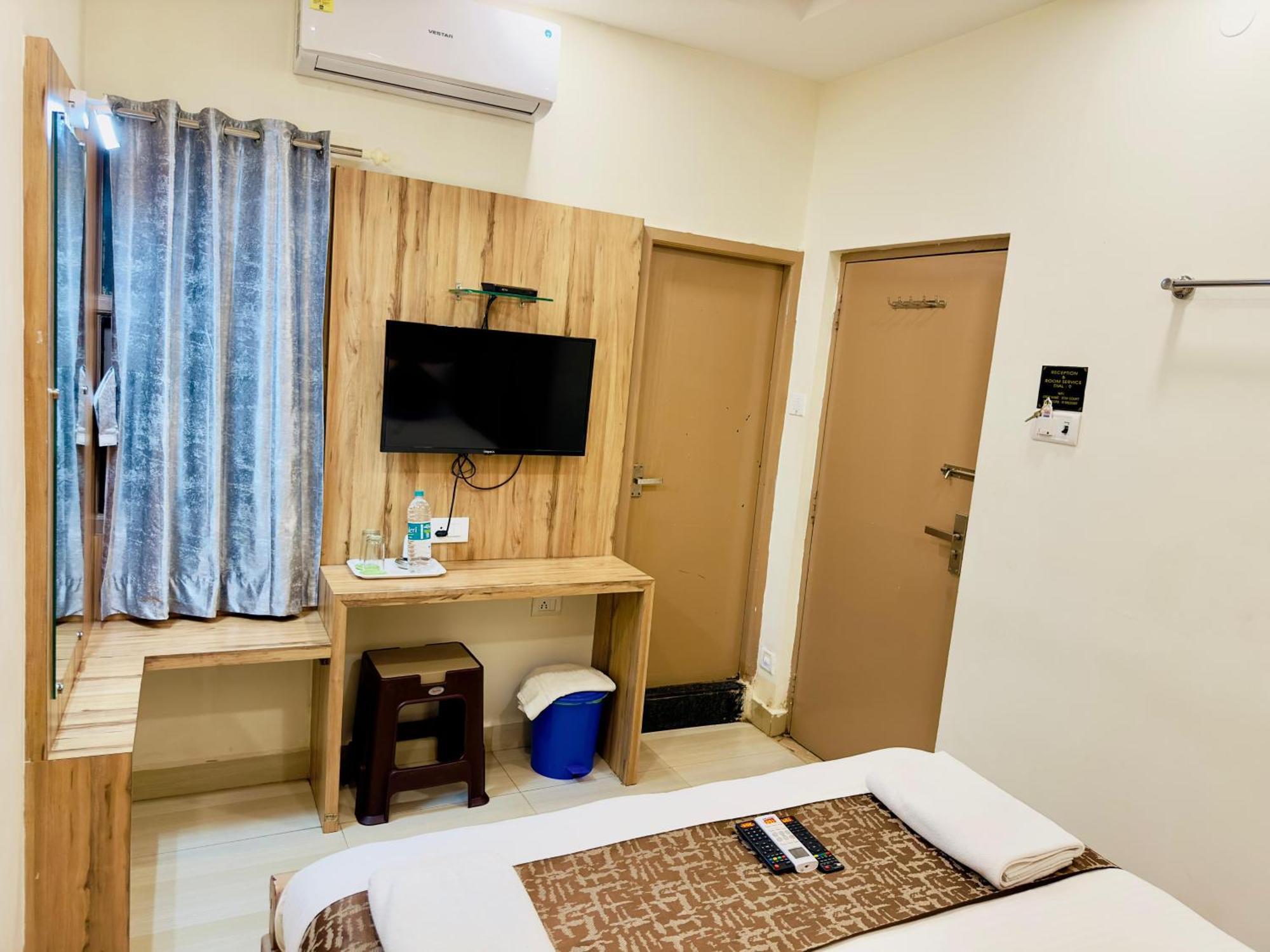 Stay Court - Business Class Hotel - Near Central Railway Station Csennai Kültér fotó